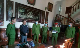 Cơ quan Công an thi hành lệnh bắt tạm giam đối tượng Thảo