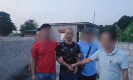 Đối tượng Giang bị lực lượng công an bắt giữ