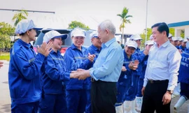 Tháng 5 trên quê hương Bác