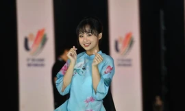 Nữ MC eSports của Việt Nam tại SEA Games 31: Thướt tha trong tà áo dài, là "hoa đã có chậu"