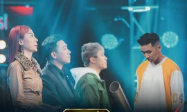 Rap Việt: Binz, Wowy, Rhymastic “nghiêng mình” trước tài “dạy trò” đầy táo bạo của Karik