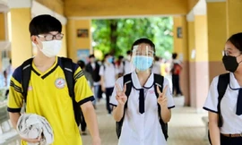 Chuyện học online của teen cuối cấp: Dễ "tụt mood", áp lực nhân đôi khi sắp vượt vũ môn