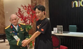 Hành trình xuyên Việt của cụ Thanh và Gen Z Quang Hà: Gặp nhau giữa non sông thống nhất