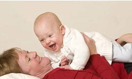 Bệnh hiếm có: Bé trai không cù là chết