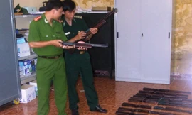 Phá đường dây đưa súng từ nước ngoài vào Việt Nam