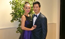 Bắt gặp Huyền Ny ôm eo Quang Dũng tình tứ bên Mỹ