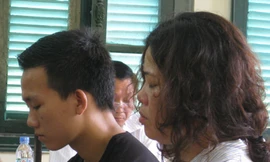 Ra tòa mới... tâm thần