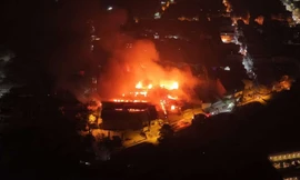 Công an thông tin về vụ cháy lớn gây thiệt hại cho 10 xưởng gỗ ở Hà Nội