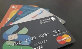 Cảnh báo việc tiếp tay cho tội phạm khi bán, cho thuê tài khoản ngân hàng 