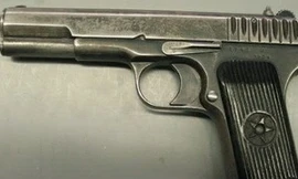 Cầm súng nghịch, cháu bé ba tuổi tử vong