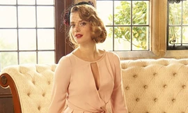 Diện trang phục cổ điển sang trọng