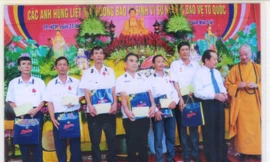 Tôn vinh những người lính biển đảo