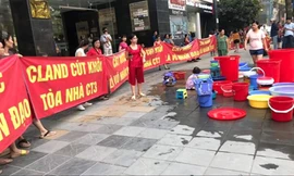 Chủ đầu tư cắt nước sinh hoạt kéo dài ảnh hưởng rất lớn đến cuộc sống của cư dân