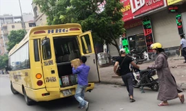 Nhà xe Hoàng Hà dừng đỗ, bắt trả khách khi còn hoạt động trên đường Nguyễn Trãi - Nguyễn Xiển