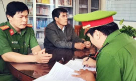 Ông Nguyễn Văn Tiên, bí thư Đảng ủy thị trấn Hòa Hiệp Trung, nguyên Trưởng phòng TN&MT huyện Đông Hòa, bị khởi tố bắt giam