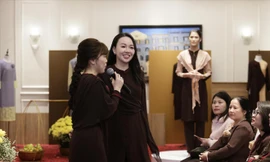 Kim Ngọc giới thiệu trang phục đi lễ tết 2019 dành cho cả phụ nữ, đàn ông và trẻ con Ảnh: NK