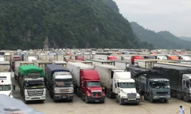 Hàng nghìn xe nông sản vẫn bị ùn tắc ở các cửa khẩu tại Lạng Sơn. Ảnh: Nam Khánh