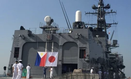 Tàu khu trục Ikazuchi của hải quân Nhật Bản cập cảng Manila ngày 29/1/2019 ảnh: Atimes/Twitter