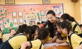 Cô Nguyễn Thị Bích Diệp trong một giờ dạy học trên lớp