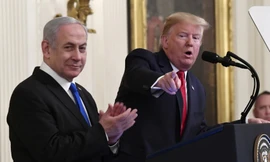 Tổng thống Mỹ Donald Trump và Thủ tướng Israel Benjamin Netanyahu ở Nhà Trắng hôm 28/1Ảnh: AP