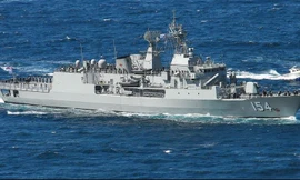 Tàu chiến Úc nhiều lần đối đầu với tàu Trung Quốc trên biển Đông