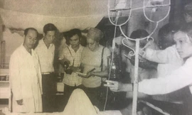 Bệnh viện Lạng Sơn cấp cứu thương binh 1979 (ảnh tư liệu) 