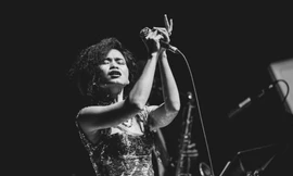 Đồng Lan trình diễn tại Montreal- Canada đầu tháng 11 Ảnh: Tâm Lan Trương