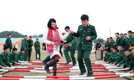 Tết nhân ái, gắn kết yêu thương của người lính Quân khu 1