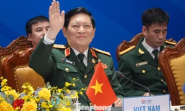 Đại tướng Ngô Xuân Lịch chủ trì ADMM-14, sáng 9/12. Ảnh: Nguyễn Minh