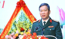 Ban Quản lý Lăng Chủ tịch Hồ Chí Minh đón nhận Huân chương Lao động