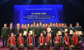 Bộ Quốc phòng trao tặng giải thưởng văn học, nghệ thuật, báo chí 5 năm