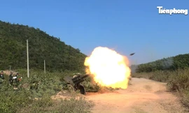 Pháo mặt đất Quân khu 4 khai hỏa, tiêu diệt mục tiêu từ loạt đạn đầu