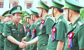 Tư lệnh Bộ đội Biên phòng Lê Đức Thái: Là cán bộ chủ trì càng phải thi đua