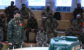 Đại tá Phan Hải Long, Đội trưởng đội tuyển xe tăng Quân đội nhân dân Việt Nam bốc thăm chọn màu xe và làn đua