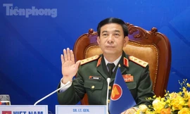 Bộ trưởng Quốc phòng Việt Nam tại ADMM-15 diễn ra sáng 15/6. Ảnh: Nguyễn Minh 