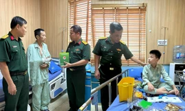 Ban Thanh niên Quân đội sẻ chia mất mát với các gia đình quân nhân trong vụ cháy