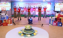 Đêm sinh nhật đặc biệt nơi xa Tổ quốc của lính mũ nồi xanh Việt Nam