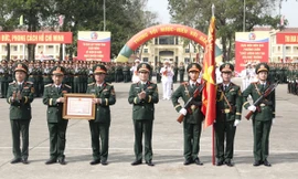 Chủ tịch nước tặng Trường Sĩ quan Lục quân 1 Huân chương Bảo vệ Tổ quốc 