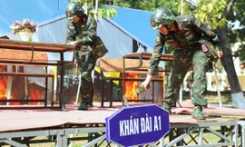 Lữ đoàn Phòng hóa bảo vệ lễ kỷ niệm 30/4