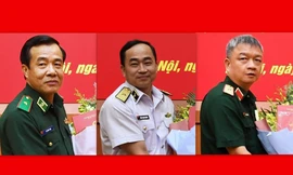 Từ trái qua, Thiếu tướng Lê Đức Thái, Chuẩn Đô đốc Trần Thanh Nghiêm và Thiếu tướng Nguyễn Quang Ngọc