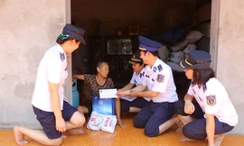 Hỗ trợ người dân thiệt hại do ngập lụt ở Chương Mỹ