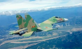 Một chiếc SU-30MK2 của Trung đoàn 927 đang thực hiện nhiệm vụ