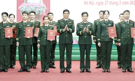 16 học viên quân y được phong quân hàm thượng úy tại lễ tốt nghiệp