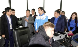 Anh Bùi Quang Huy chúc Tết đoàn viên thanh niên Quân đội, Công an và ‘cảnh sát bầu trời’ 