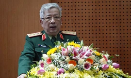 Thượng tướng Nguyễn Chí Vịnh, Thứ trưởng Bộ Quốc phòng phát biểu tại hội nghị. Ảnh: Nguyễn Minh