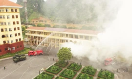 Quân khu 1 luyện tập thực binh chống cháy nổ