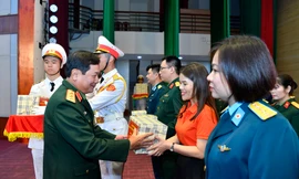 Thượng tướng Lê Huy Vịnh: Bảo vệ phụ nữ, trẻ em, vun đắp và lan tỏa yêu thương