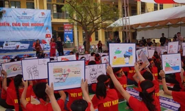 Em yêu biển, đảo quê hương