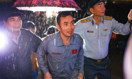 Chủ tịch nước tặng Huân chương Bảo vệ Tổ quốc cho hai sĩ quan Không quân