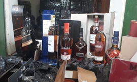 Gần 1.200 chai rượu ngoại bị Đồn Biên phòng Bắc Sơn bắt giữ, sáng 23/2 